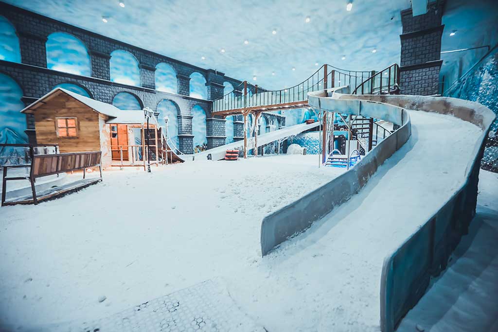 Chill out in Snow World – A Winter Wonderland in the Heart of the City
